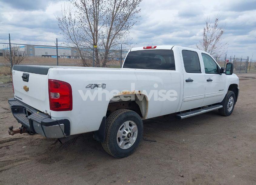 Photo 4 of 2014 Chevrolet Silverado 2500HD LT (VIN 1GC1KXCG2EF182823)
