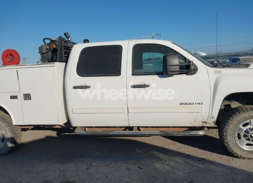 Photo 13 of 2011 Chevrolet Silverado 2500HD LT (VIN 1GC1KXCG4BF181894)