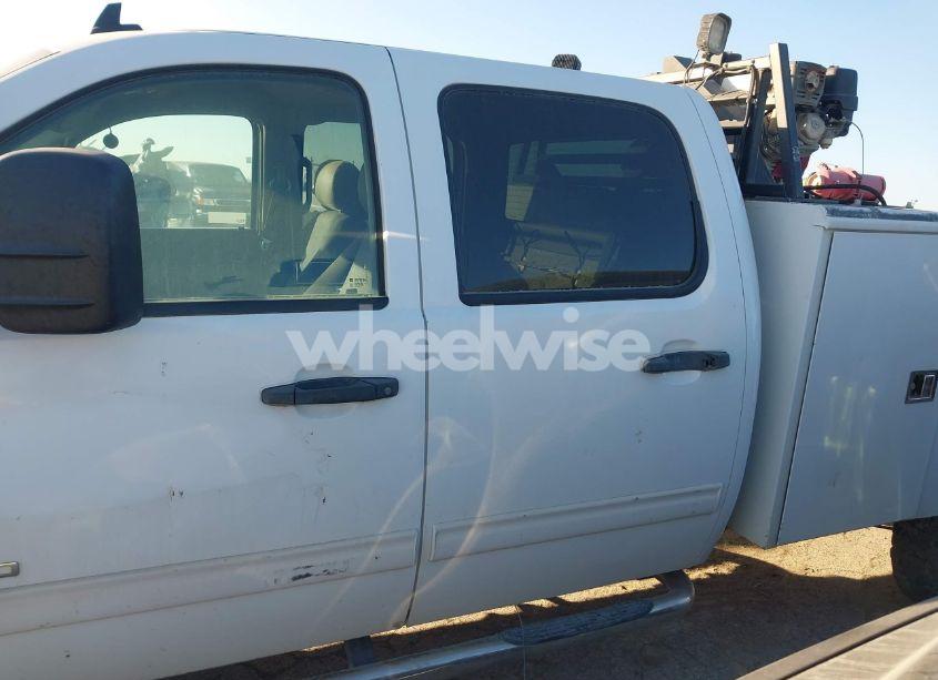 Photo 14 of 2011 Chevrolet Silverado 2500HD LT (VIN 1GC1KXCG4BF181894)