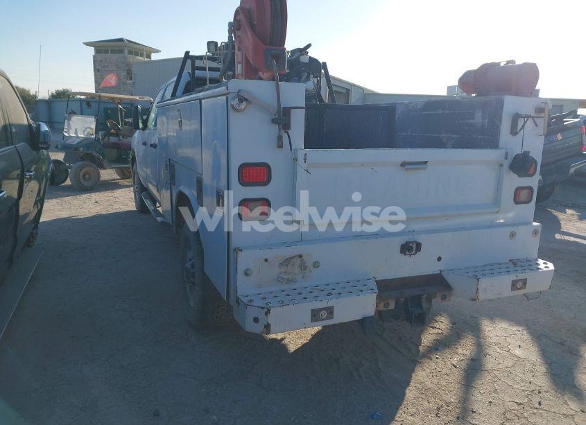 Photo 3 of 2011 Chevrolet Silverado 2500HD LT (VIN 1GC1KXCG4BF181894)