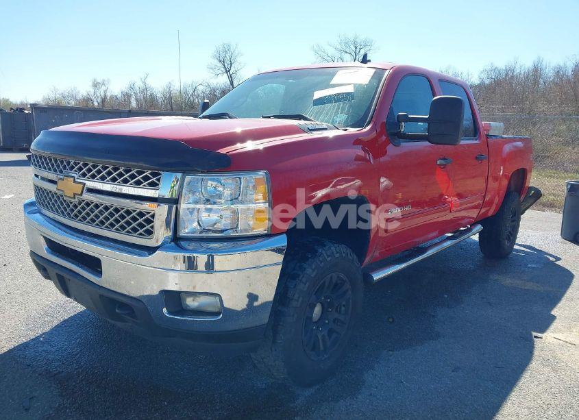 Photo 2 of 2012 Chevrolet Silverado 2500HD LT (VIN 1GC1KXCG4CF116674)