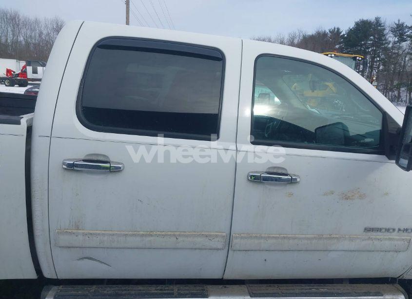 Photo 13 of 2011 Chevrolet Silverado 2500HD LT (VIN 1GC1KXCG5BF118688)