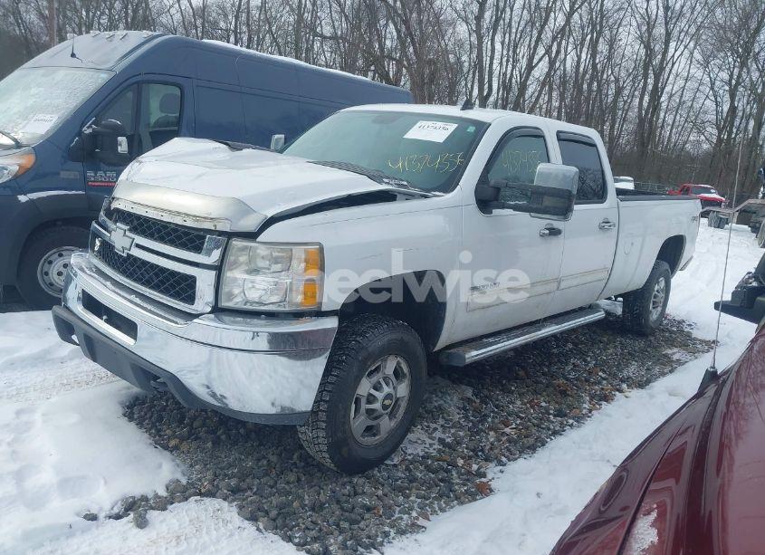 Photo 2 of 2011 Chevrolet Silverado 2500HD LT (VIN 1GC1KXCG5BF118688)