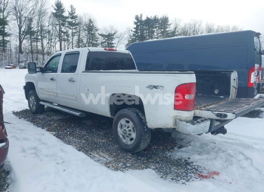 Photo 3 of 2011 Chevrolet Silverado 2500HD LT (VIN 1GC1KXCG5BF118688)