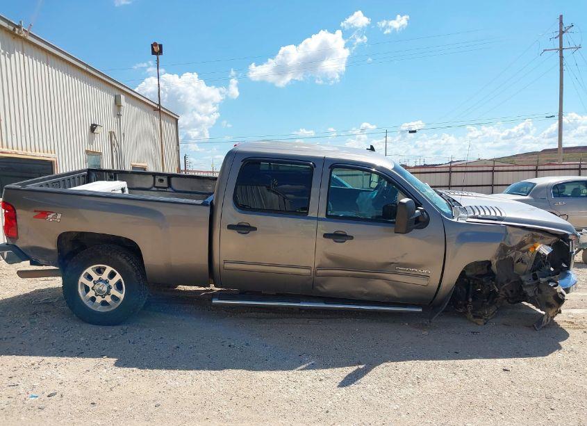 Photo 14 of 2013 Chevrolet Silverado 2500HD LT (VIN 1GC1KXCG5DF235836)
