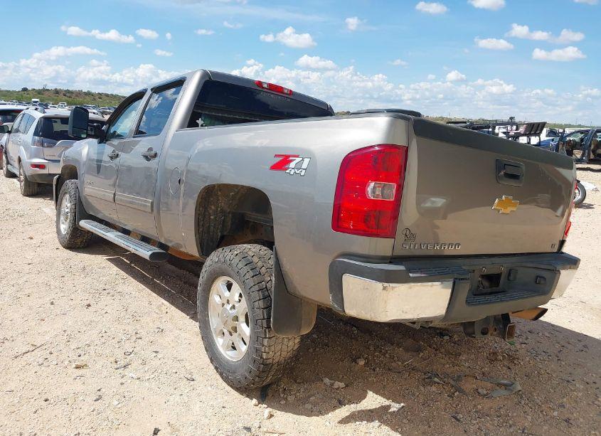 Photo 3 of 2013 Chevrolet Silverado 2500HD LT (VIN 1GC1KXCG5DF235836)