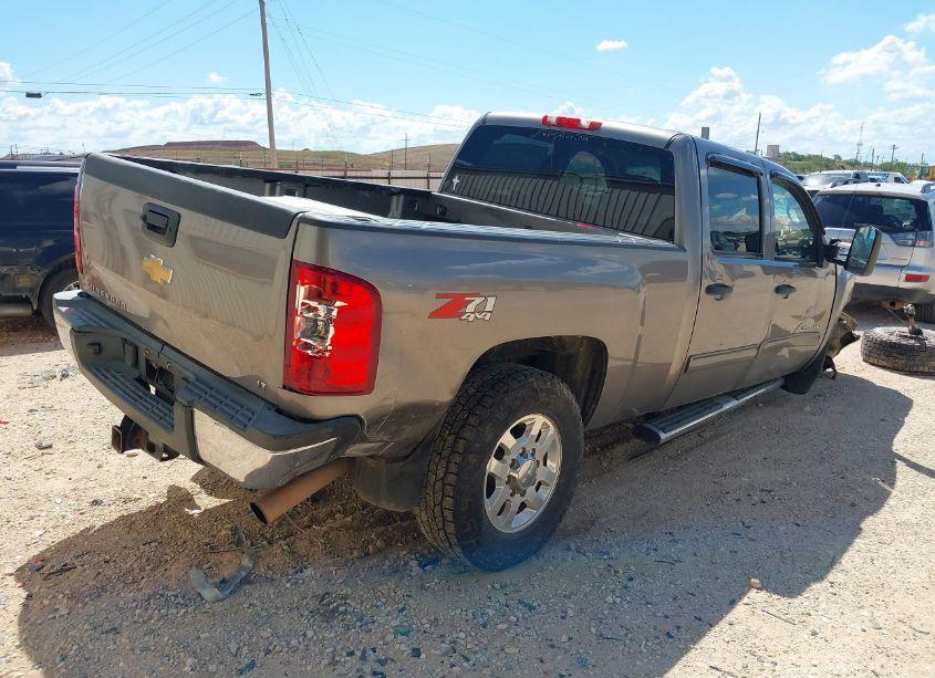Photo 4 of 2013 Chevrolet Silverado 2500HD LT (VIN 1GC1KXCG5DF235836)