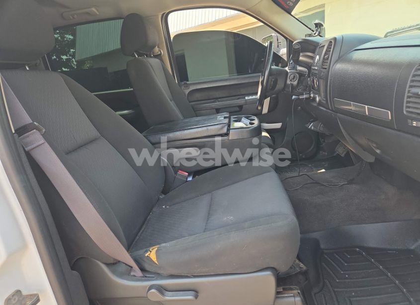 Photo 5 of 2011 Chevrolet Silverado 2500HD LT (VIN 1GC1KXCG6BF222090)