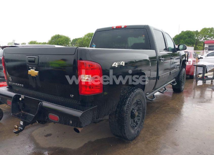 Photo 4 of 2013 Chevrolet Silverado 2500HD LT (VIN 1GC1KXCG7DF151954)