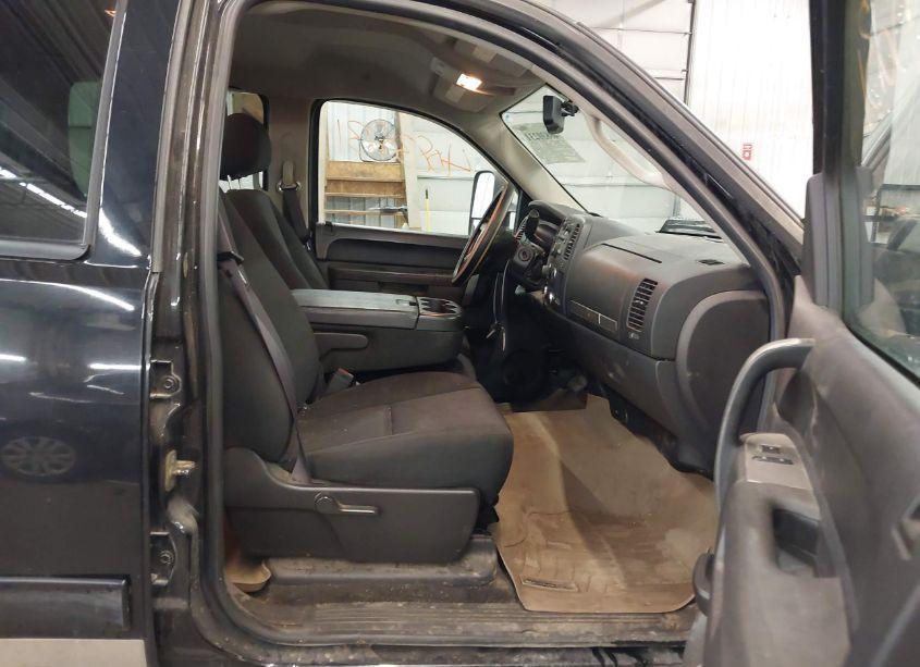 Photo 5 of 2011 Chevrolet Silverado 2500HD LT (VIN 1GC1KXCG8BF259111)