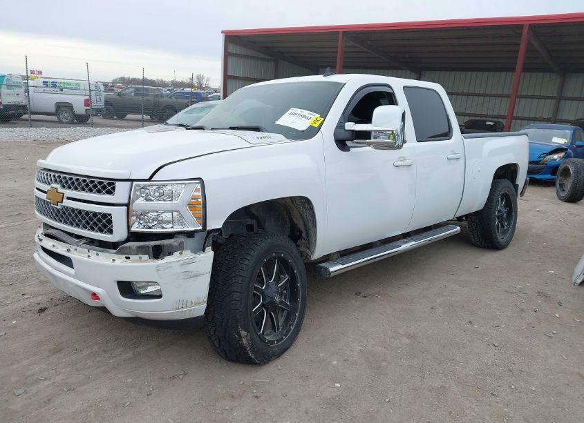Photo 2 of 2013 Chevrolet Silverado 2500HD LT (VIN 1GC1KXCGXDF121301)