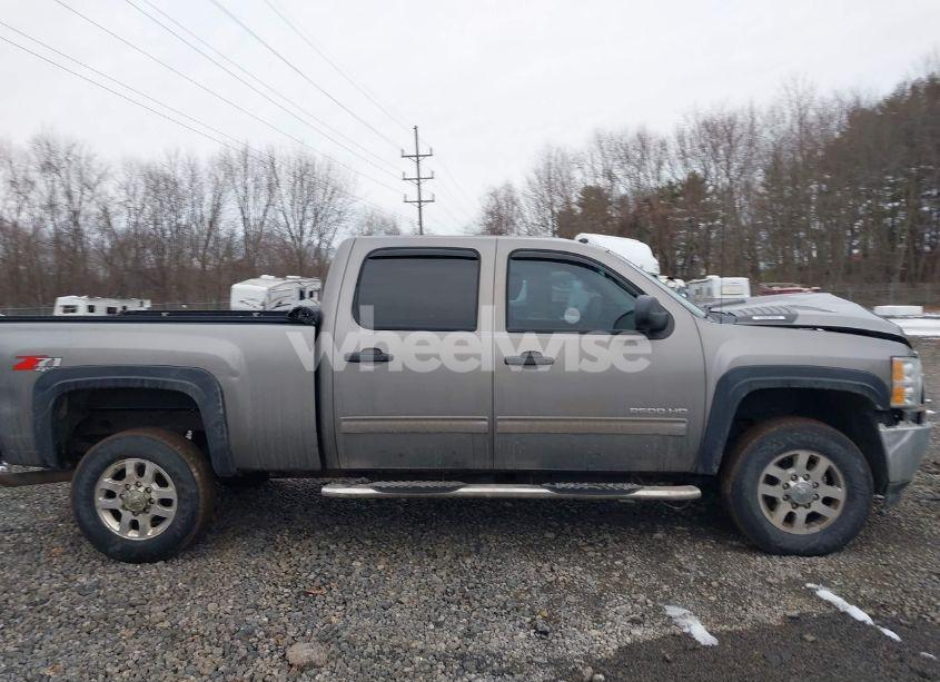 Photo 13 of 2013 Chevrolet Silverado 2500HD LT (VIN 1GC1KXCGXDF232124)
