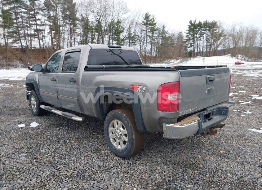 Photo 3 of 2013 Chevrolet Silverado 2500HD LT (VIN 1GC1KXCGXDF232124)