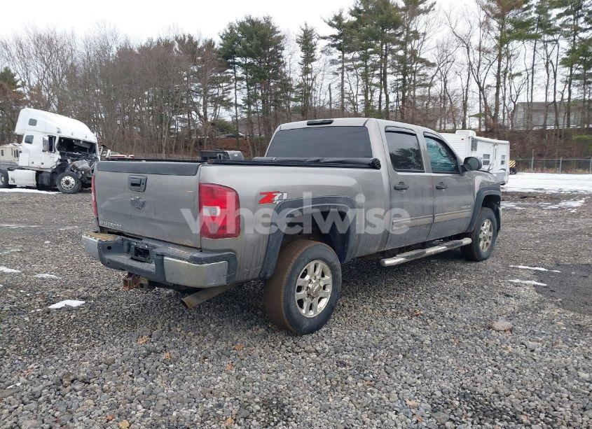 Photo 4 of 2013 Chevrolet Silverado 2500HD LT (VIN 1GC1KXCGXDF232124)