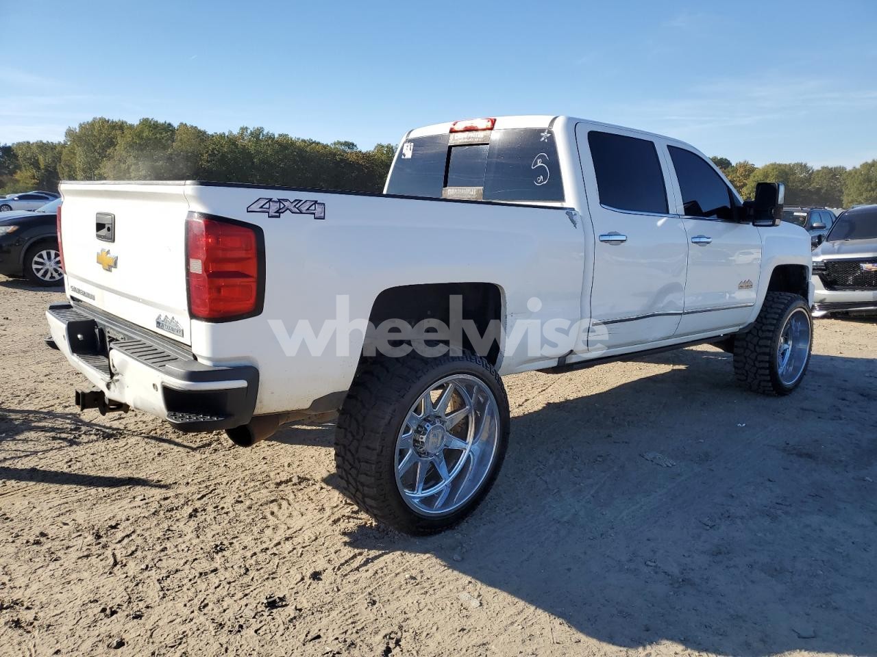 Photo 3 of 2015 CHEVROLET SILVERADO K2500 HIGH COUNTRY (VIN 1GC1KXE80FF680784)