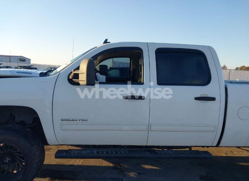 Photo 14 of 2013 Chevrolet Silverado 2500HD LT (VIN 1GC1KXE83DF180731)