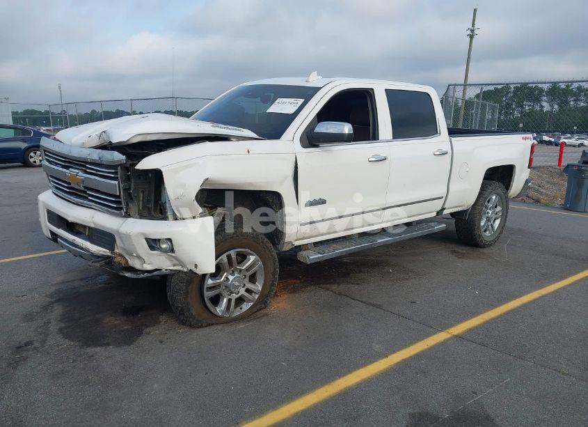 Photo 2 of 2015 Chevrolet Silverado 2500HD HIGH COUNTRY (VIN 1GC1KXE83FF681914)