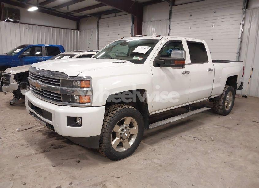 Photo 2 of 2016 Chevrolet Silverado 2500HD HIGH COUNTRY (VIN 1GC1KXE83GF114457)