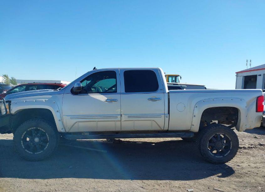 Photo 14 of 2013 Chevrolet Silverado 2500HD LT (VIN 1GC1KXE84DF197389)