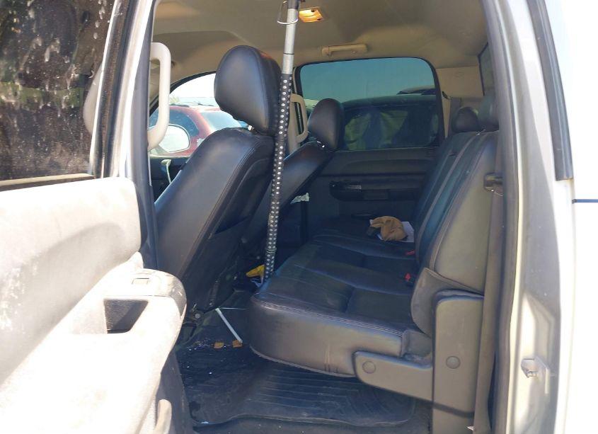 Photo 8 of 2013 Chevrolet Silverado 2500HD LT (VIN 1GC1KXE84DF197389)