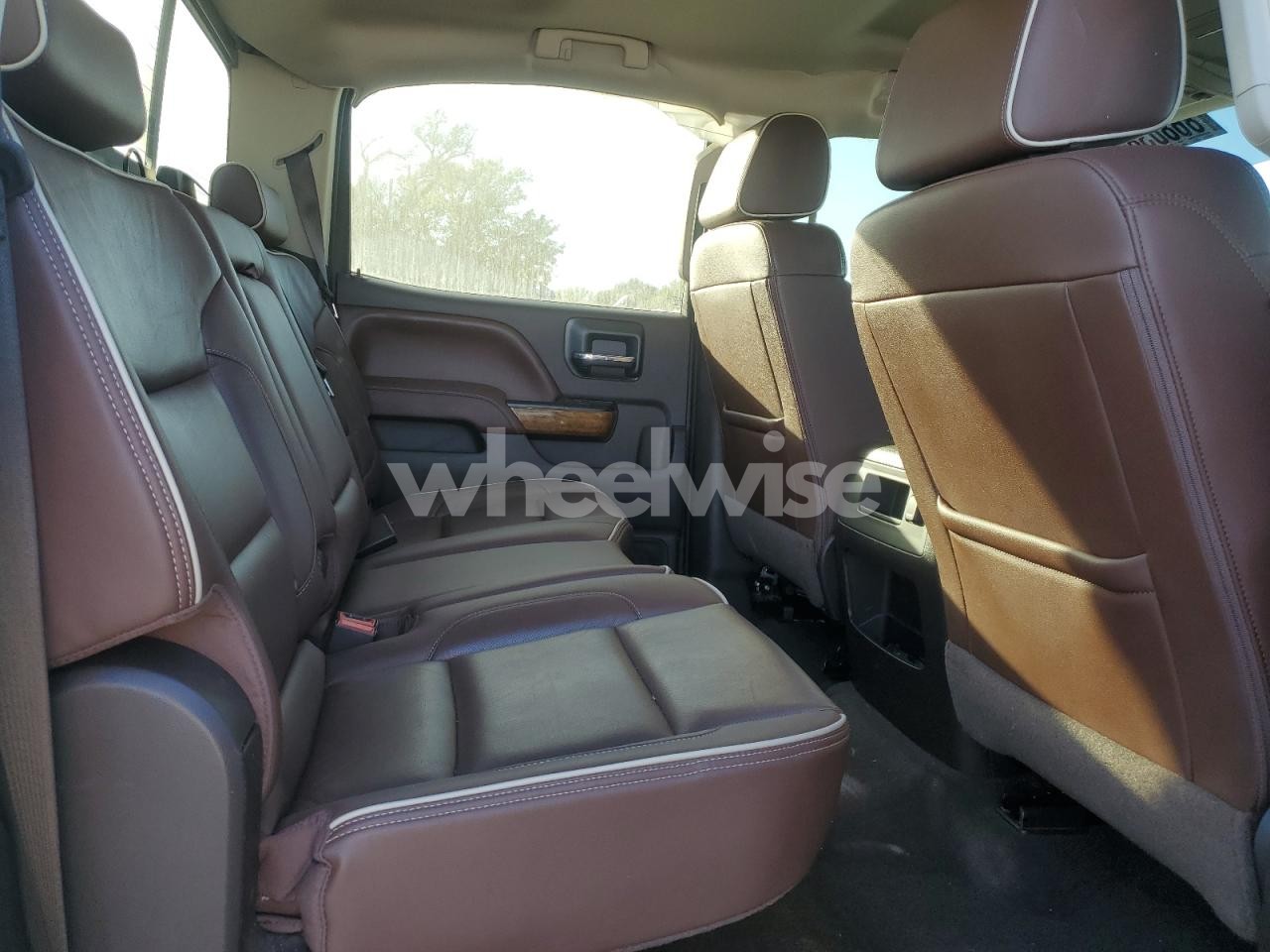 Photo 10 of 2016 CHEVROLET SILVERADO K2500 HIGH COUNTRY (VIN 1GC1KXE84GF243646)