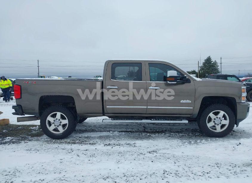 Photo 14 of 2015 Chevrolet Silverado 2500HD HIGH COUNTRY (VIN 1GC1KXE89FF543780)