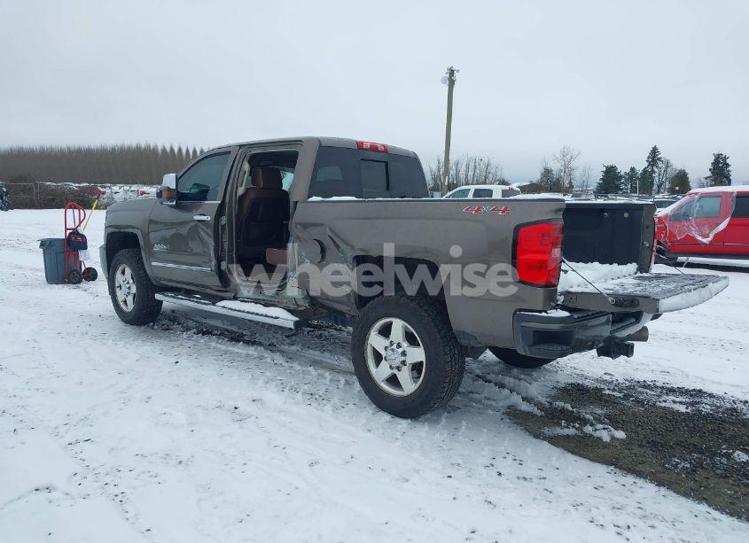 Photo 3 of 2015 Chevrolet Silverado 2500HD HIGH COUNTRY (VIN 1GC1KXE89FF543780)