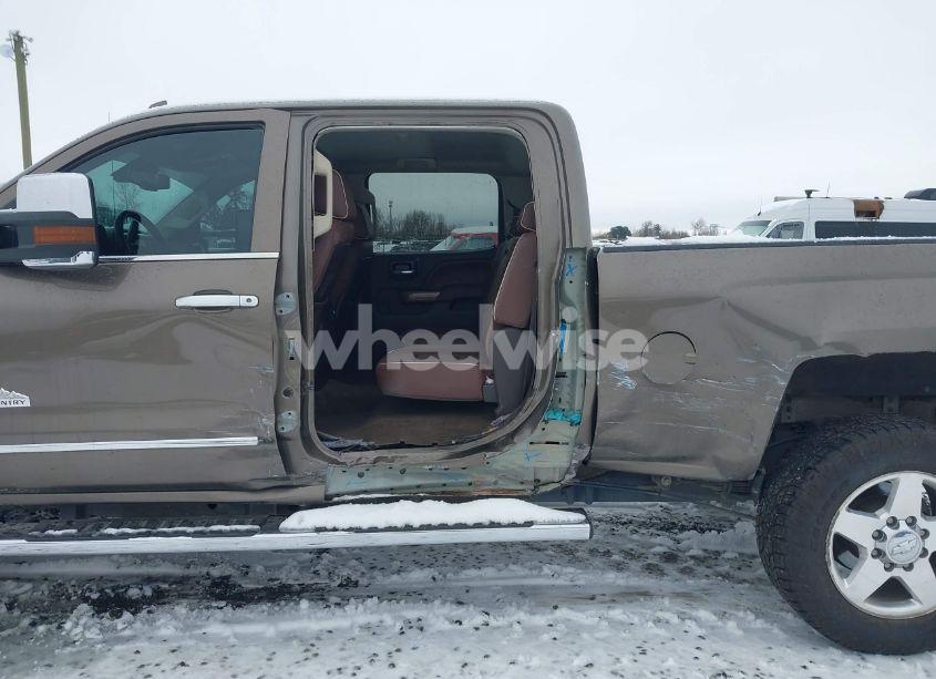 Photo 6 of 2015 Chevrolet Silverado 2500HD HIGH COUNTRY (VIN 1GC1KXE89FF543780)