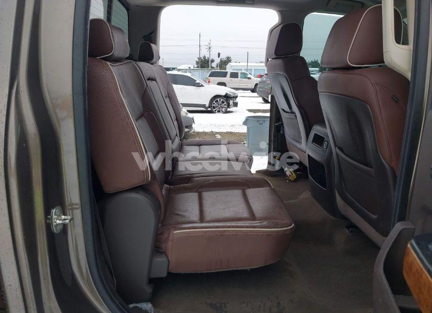 Photo 8 of 2015 Chevrolet Silverado 2500HD HIGH COUNTRY (VIN 1GC1KXE89FF543780)