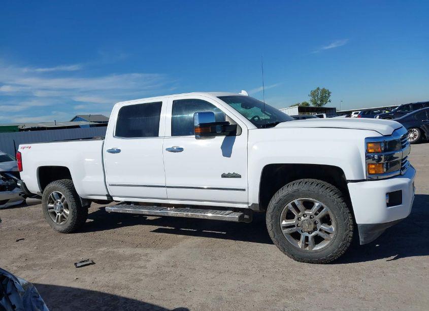 Photo 13 of 2016 Chevrolet Silverado 2500HD HIGH COUNTRY (VIN 1GC1KXE89GF204373)