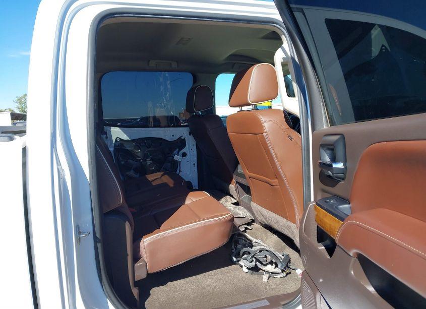 Photo 8 of 2016 Chevrolet Silverado 2500HD HIGH COUNTRY (VIN 1GC1KXE89GF204373)