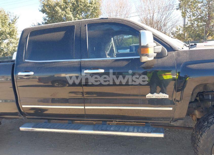 Photo 13 of 2016 Chevrolet Silverado 2500HD HIGH COUNTRY (VIN 1GC1KXE89GF283916)