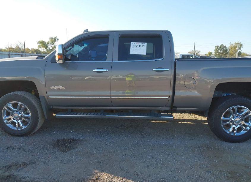 Photo 14 of 2017 Chevrolet Silverado 2500HD HIGH COUNTRY (VIN 1GC1KXEG0HF191117)