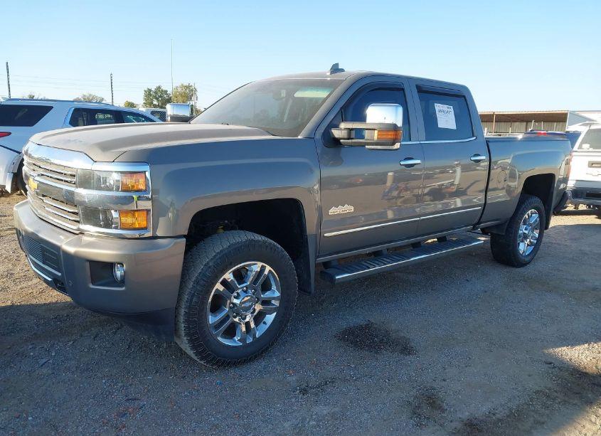 Photo 2 of 2017 Chevrolet Silverado 2500HD HIGH COUNTRY (VIN 1GC1KXEG0HF191117)