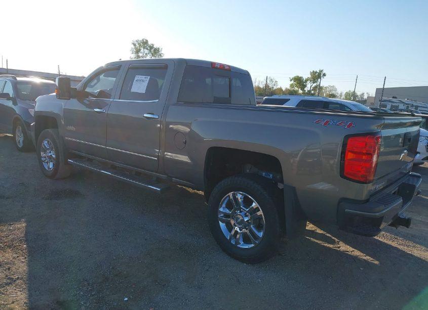 Photo 3 of 2017 Chevrolet Silverado 2500HD HIGH COUNTRY (VIN 1GC1KXEG0HF191117)