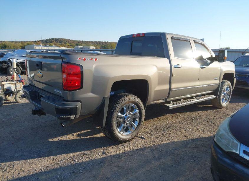 Photo 4 of 2017 Chevrolet Silverado 2500HD HIGH COUNTRY (VIN 1GC1KXEG0HF191117)