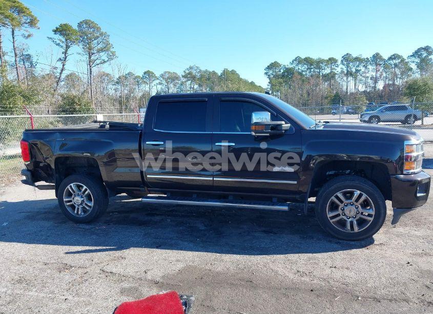 Photo 13 of 2018 Chevrolet Silverado 2500HD HIGH COUNTRY (VIN 1GC1KXEG3JF122475)