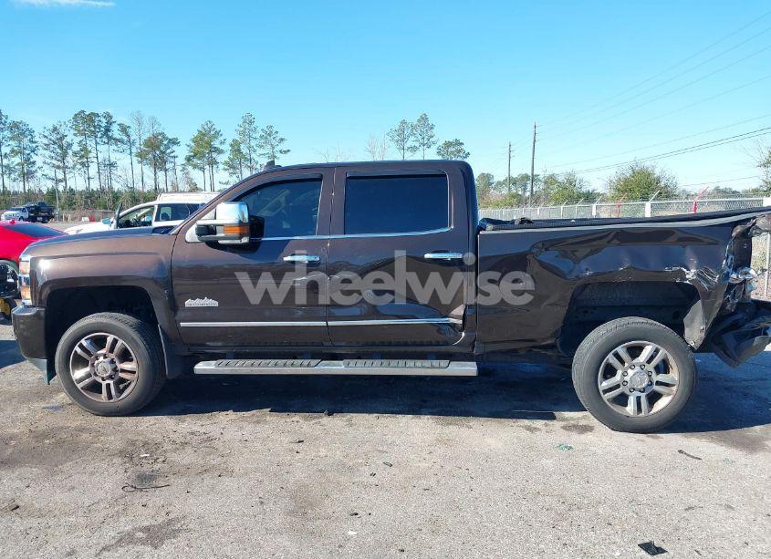 Photo 14 of 2018 Chevrolet Silverado 2500HD HIGH COUNTRY (VIN 1GC1KXEG3JF122475)