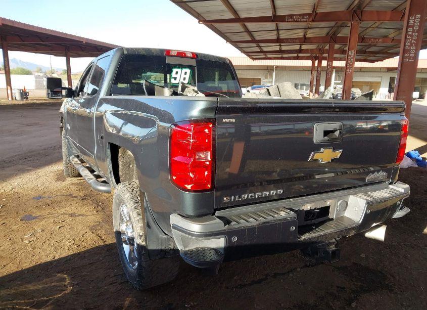 Photo 3 of 2017 Chevrolet Silverado 2500HD HIGH COUNTRY (VIN 1GC1KXEY1HF210508)