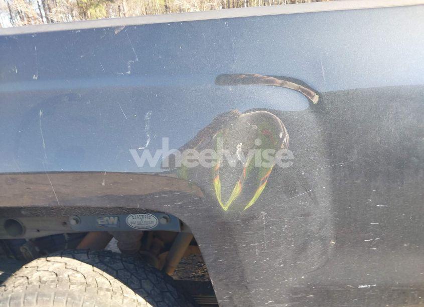 Photo 20 of 2018 Chevrolet Silverado 2500HD HIGH COUNTRY (VIN 1GC1KXEY3JF198643)