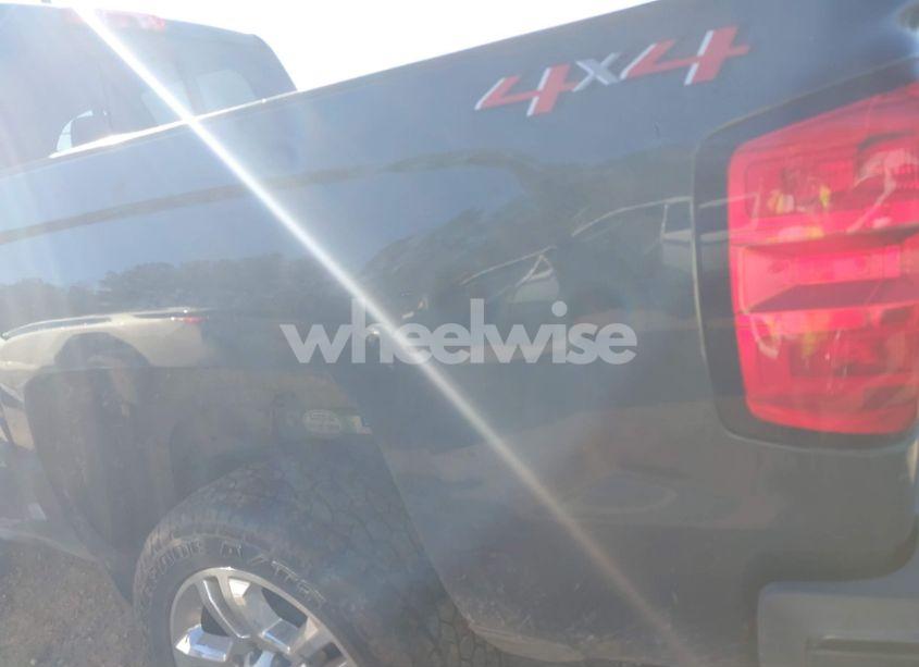 Photo 21 of 2018 Chevrolet Silverado 2500HD HIGH COUNTRY (VIN 1GC1KXEY3JF198643)