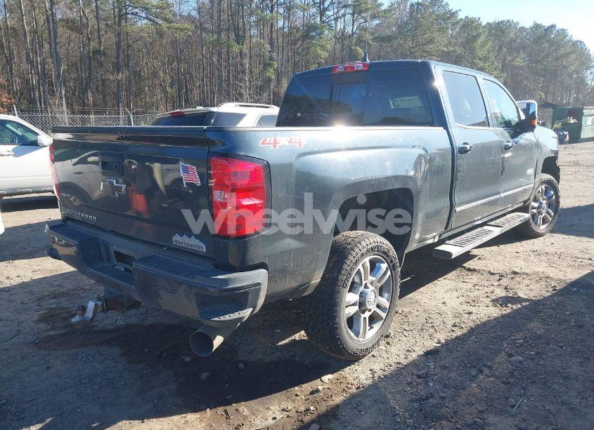 Photo 4 of 2018 Chevrolet Silverado 2500HD HIGH COUNTRY (VIN 1GC1KXEY3JF198643)