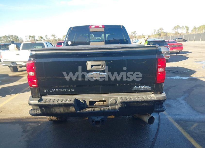 Photo 16 of 2018 Chevrolet Silverado 2500HD HIGH COUNTRY (VIN 1GC1KXEY3JF221340)