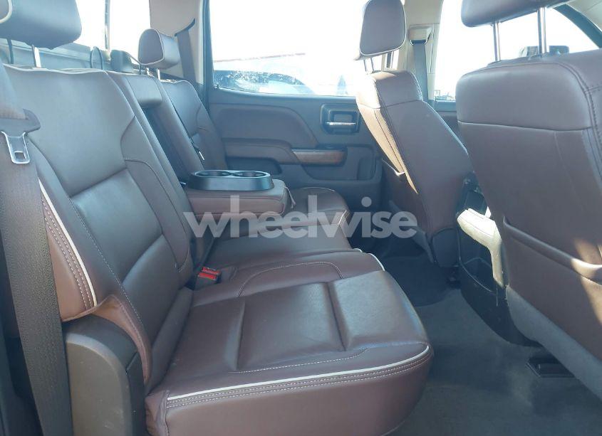 Photo 8 of 2018 Chevrolet Silverado 2500HD HIGH COUNTRY (VIN 1GC1KXEY3JF221340)