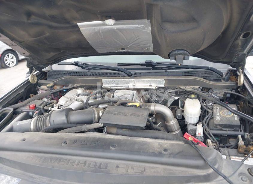 Photo 10 of 2018 Chevrolet Silverado 2500HD HIGH COUNTRY (VIN 1GC1KXEY4JF228278)