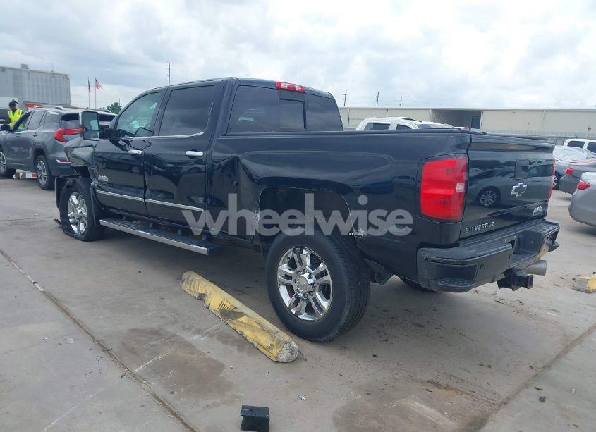 Photo 3 of 2018 Chevrolet Silverado 2500HD HIGH COUNTRY (VIN 1GC1KXEY4JF228278)