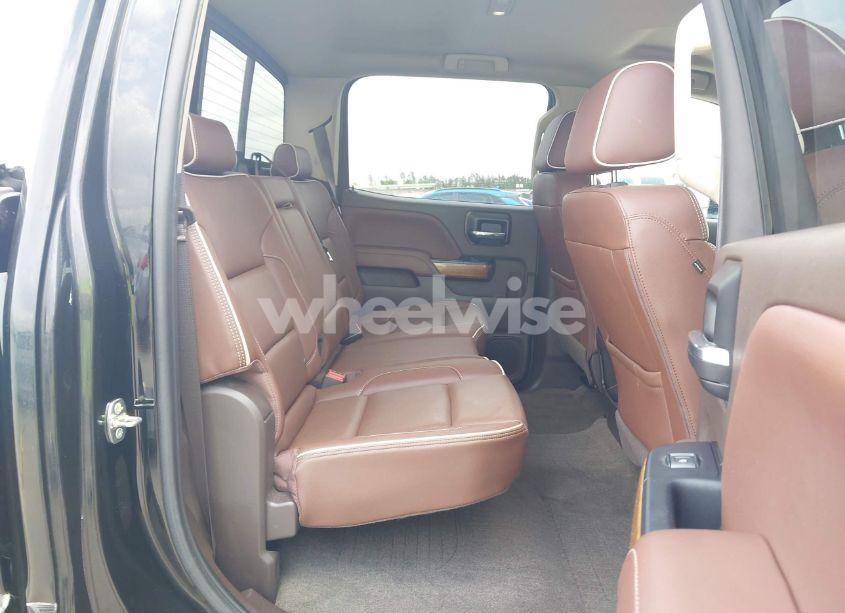 Photo 8 of 2018 Chevrolet Silverado 2500HD HIGH COUNTRY (VIN 1GC1KXEY4JF228278)