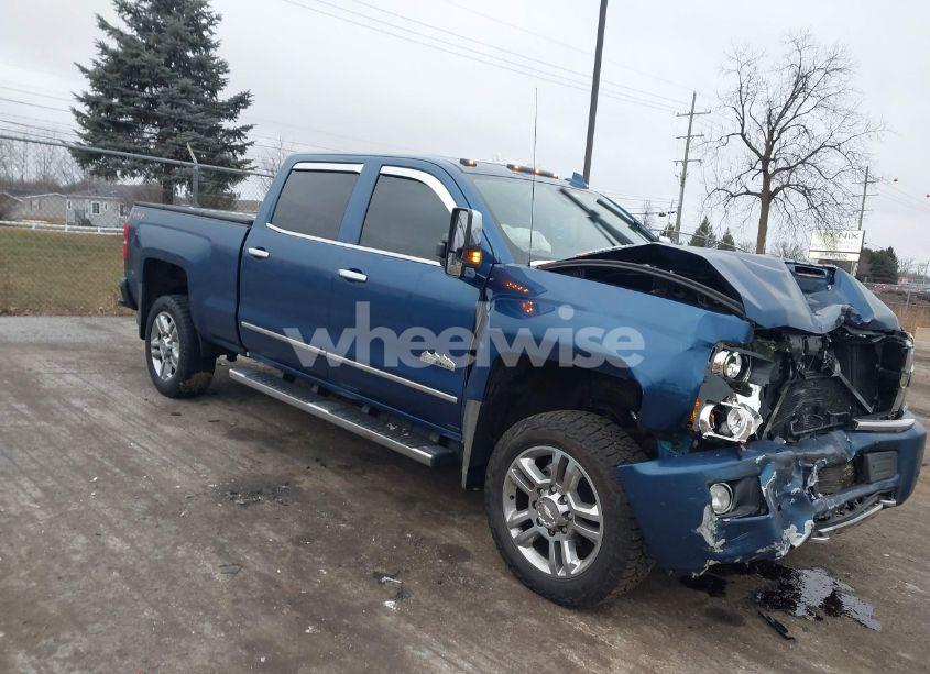 2018 Chevrolet Silverado 2500HD HIGH COUNTRY (VIN 1GC1KXEY5JF147225) main photo