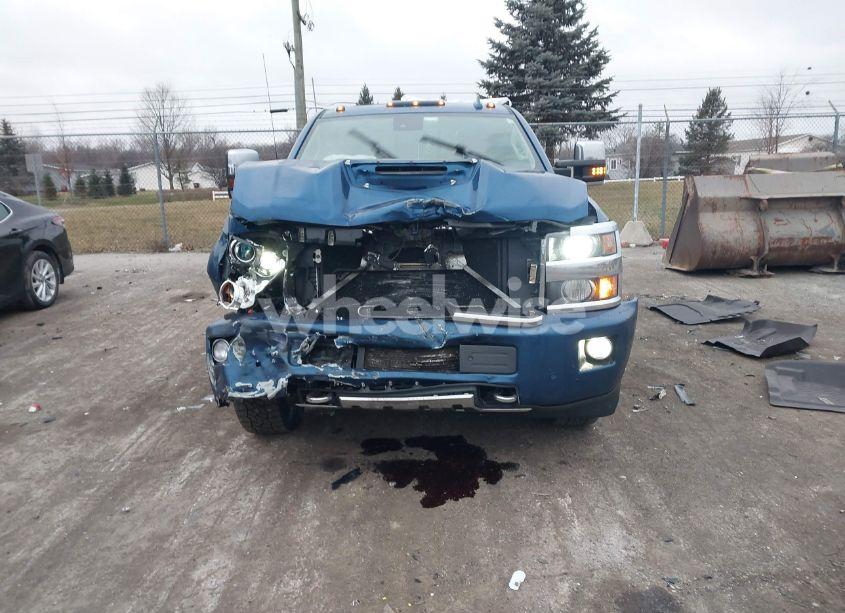 Photo 12 of 2018 Chevrolet Silverado 2500HD HIGH COUNTRY (VIN 1GC1KXEY5JF147225)