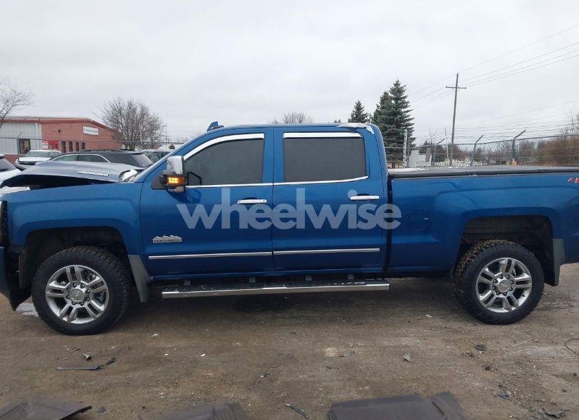 Photo 14 of 2018 Chevrolet Silverado 2500HD HIGH COUNTRY (VIN 1GC1KXEY5JF147225)